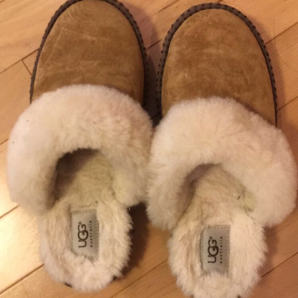 UGG fuzzy slippers